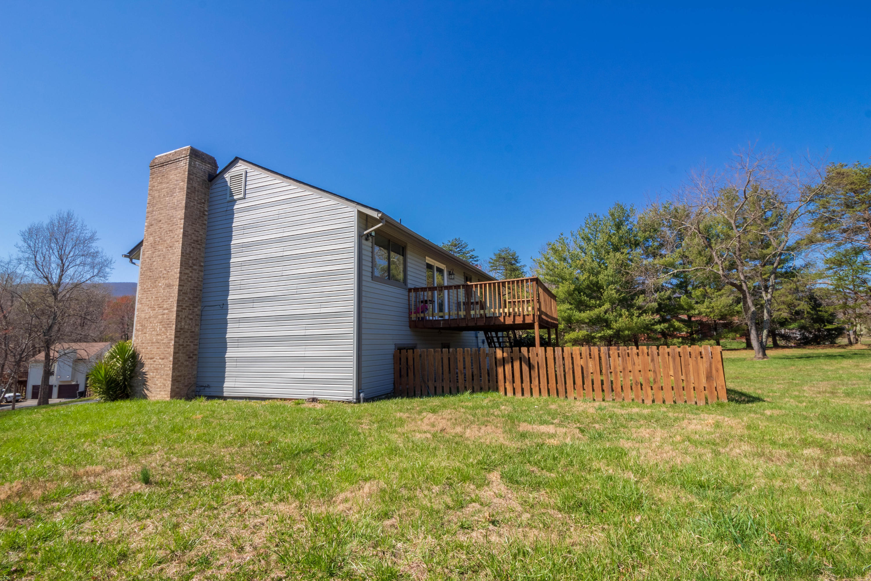 5406 Sundance Road Salem, VA 24153 - Photo 31 of 39 Back of home