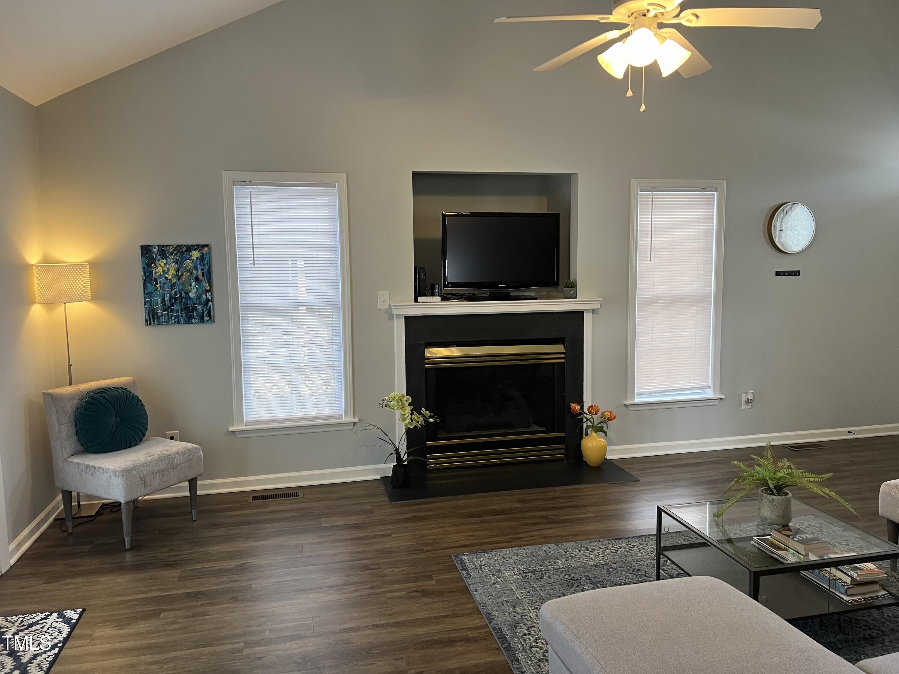 1527 Carson Street Raleigh, NC 27608 - Photo 7 of 19 IMG_2603
