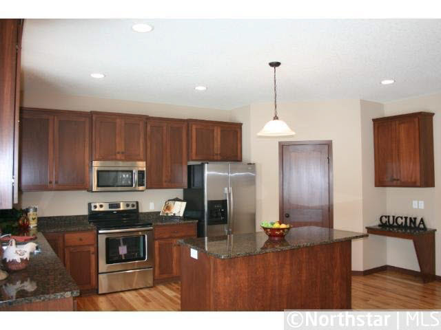 7553 Alpine Court Inver Grove Heights, MN 55077 - Photo 4 of 10 Gallery Image 4