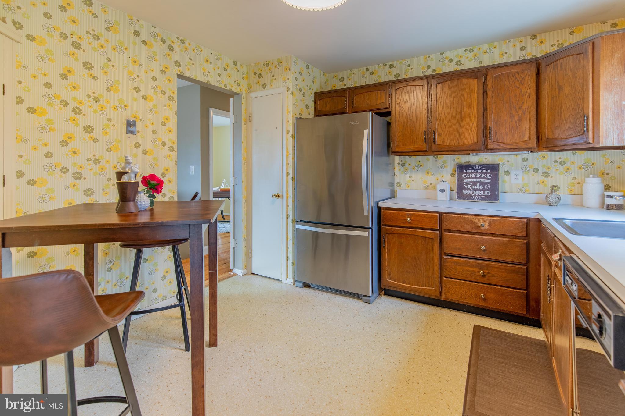 11933 Bayswater Road Gaithersburg, MD 20878 - Photo 11 of 34