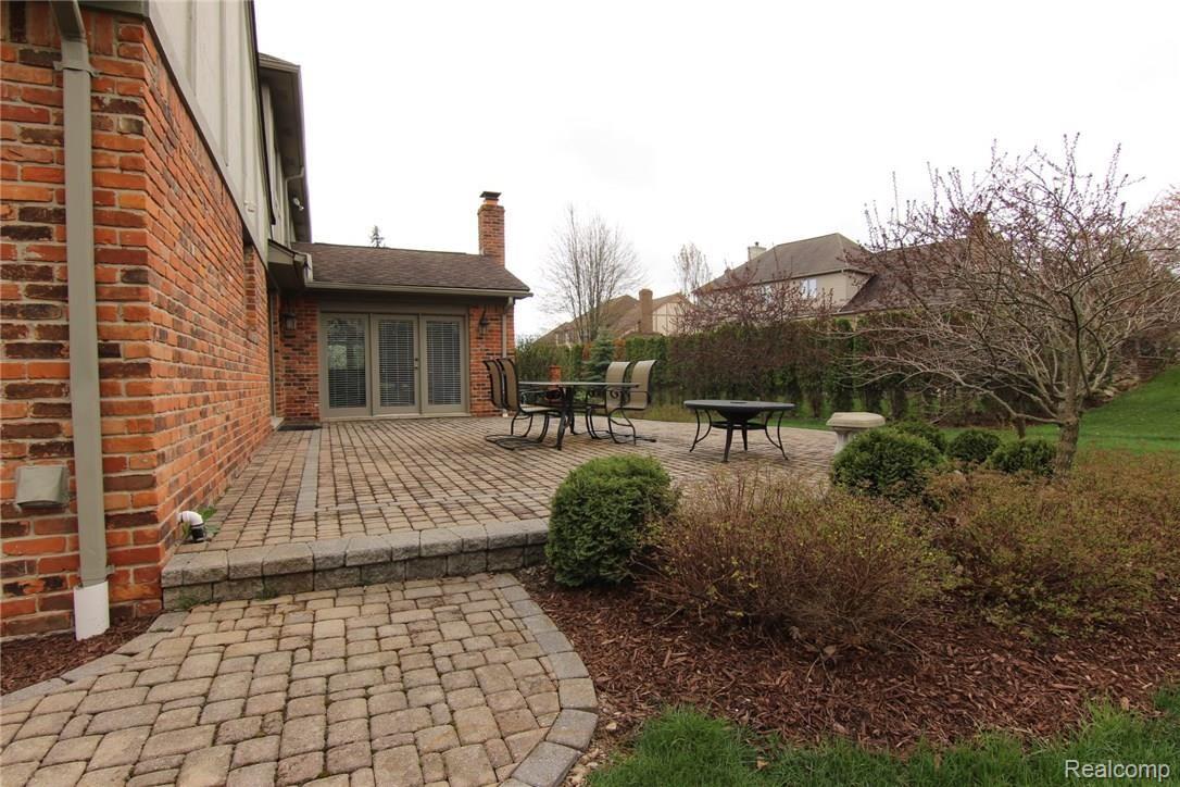 1983 Independence Drive Rochester, MI 48306 - Photo 41 of 63 IMG_7977.JPG