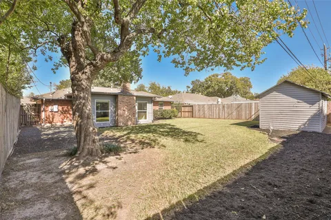 $395,000 | 4613 Libbey Drive, Houston, TX 77092