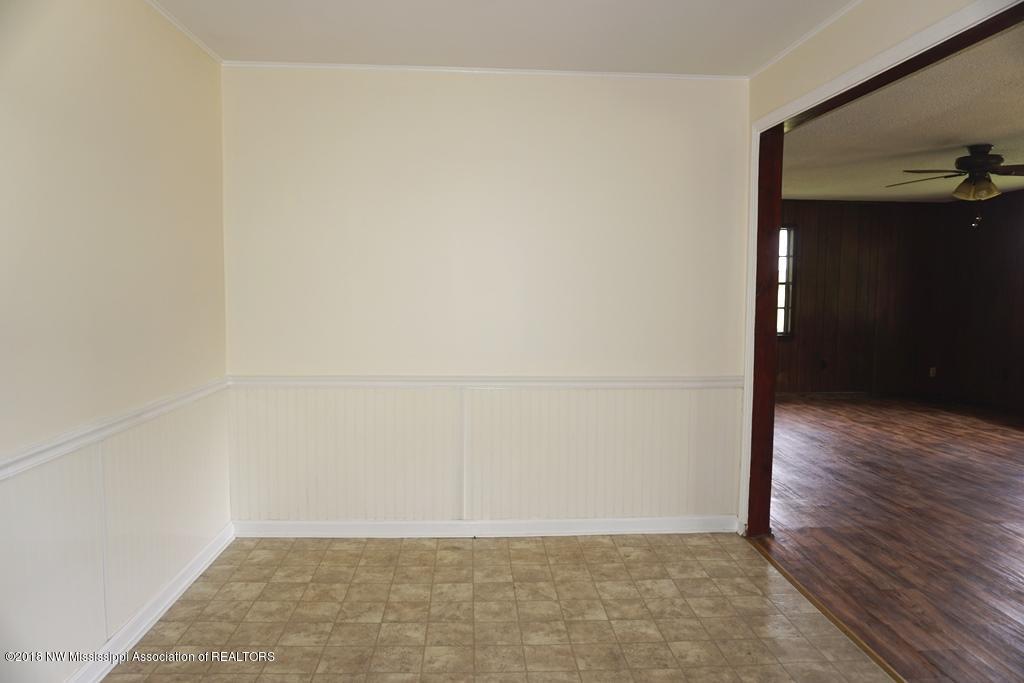 1752 Crockett Road Senatobia, MS 38668 - Photo 12 of 33 DSC02166