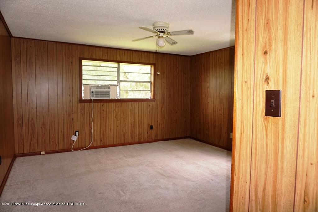 1752 Crockett Road Senatobia, MS 38668 - Photo 16 of 33 DSC02170