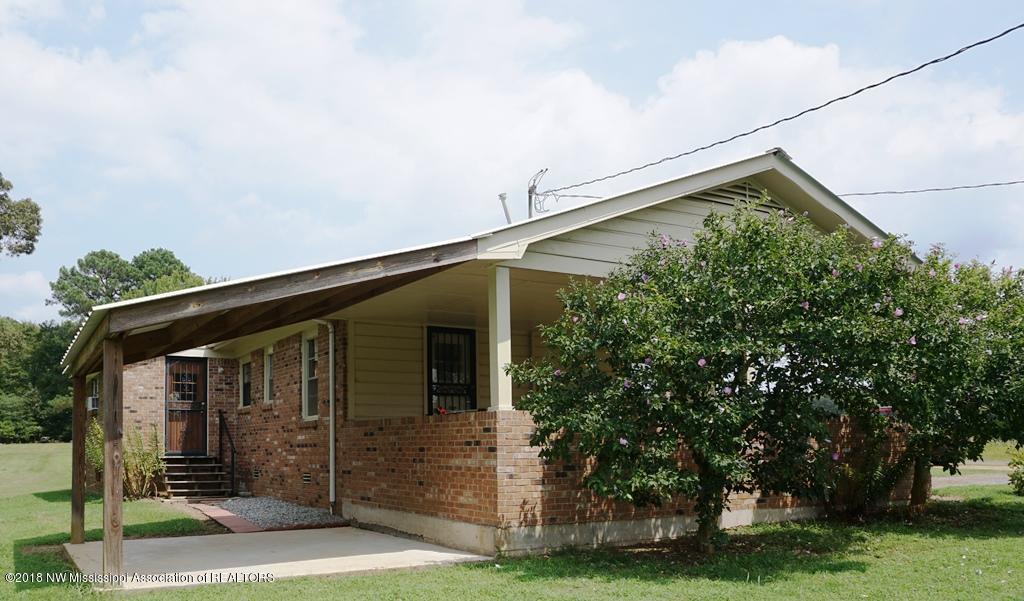 1752 Crockett Road Senatobia, MS 38668 - Photo 33 of 33 DSC02187
