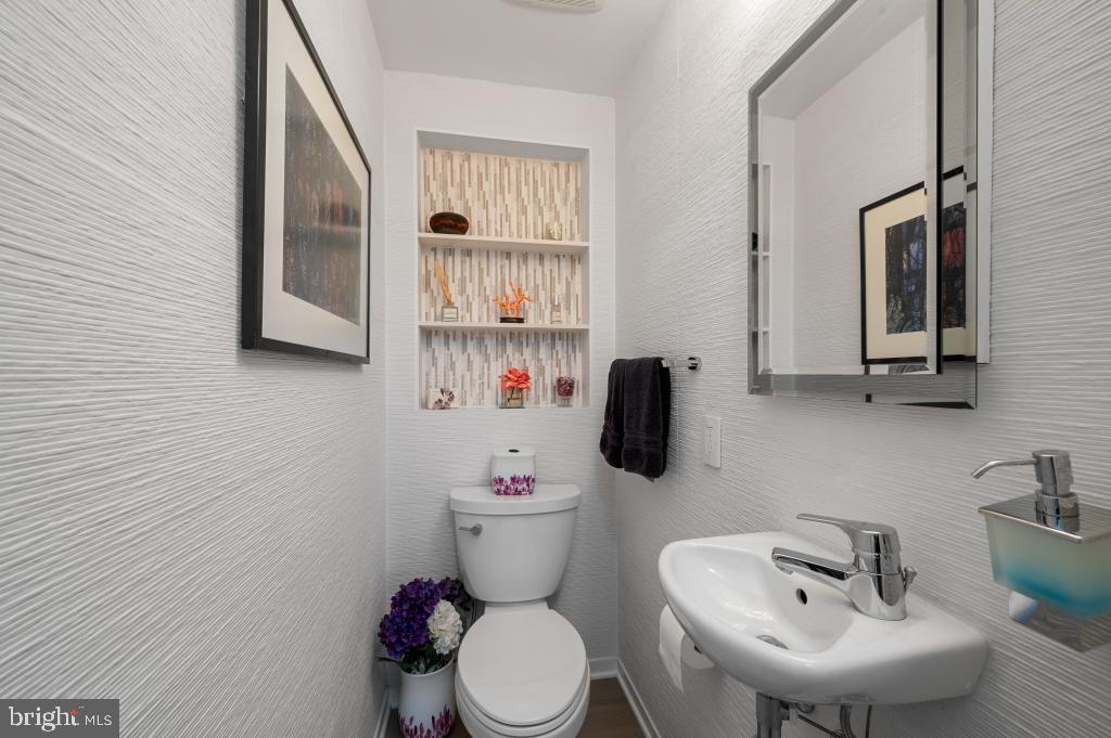 4504 Jones Bridge Road Bethesda, MD 20814 - Photo 20 of 45 Gallery Image 20