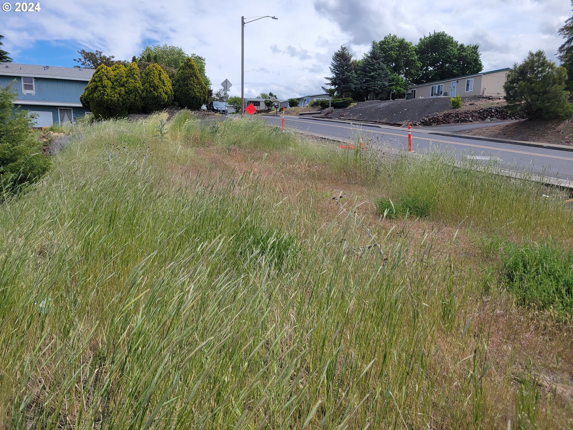 1101 Marshall Place Pendleton, OR 97801 - Photo 19 of 26 a view of an outdoor space and a yard