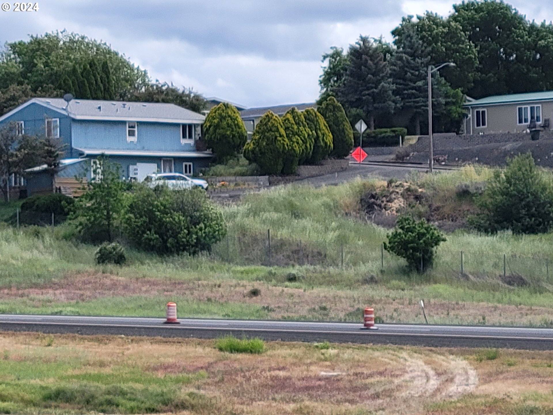 1101 Marshall Place Pendleton, OR 97801 - Photo 25 of 26 a view of a house with a yard