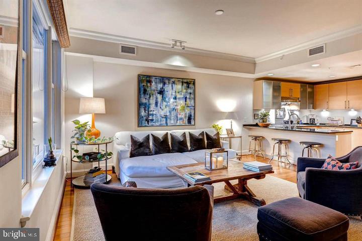 801 Key Highway, Unit 122 Baltimore, MD 21230 - Photo 3 of 29