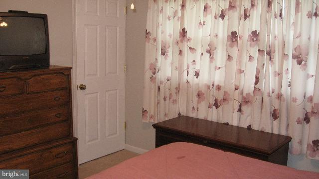 40 Meadowbrook Road Carlisle, PA 17015 - Photo 8 of 9 Gallery Image 8