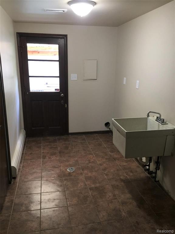 11121 Messmore Road Utica, MI 48317 - Photo 18 of 34 Gallery Image 18