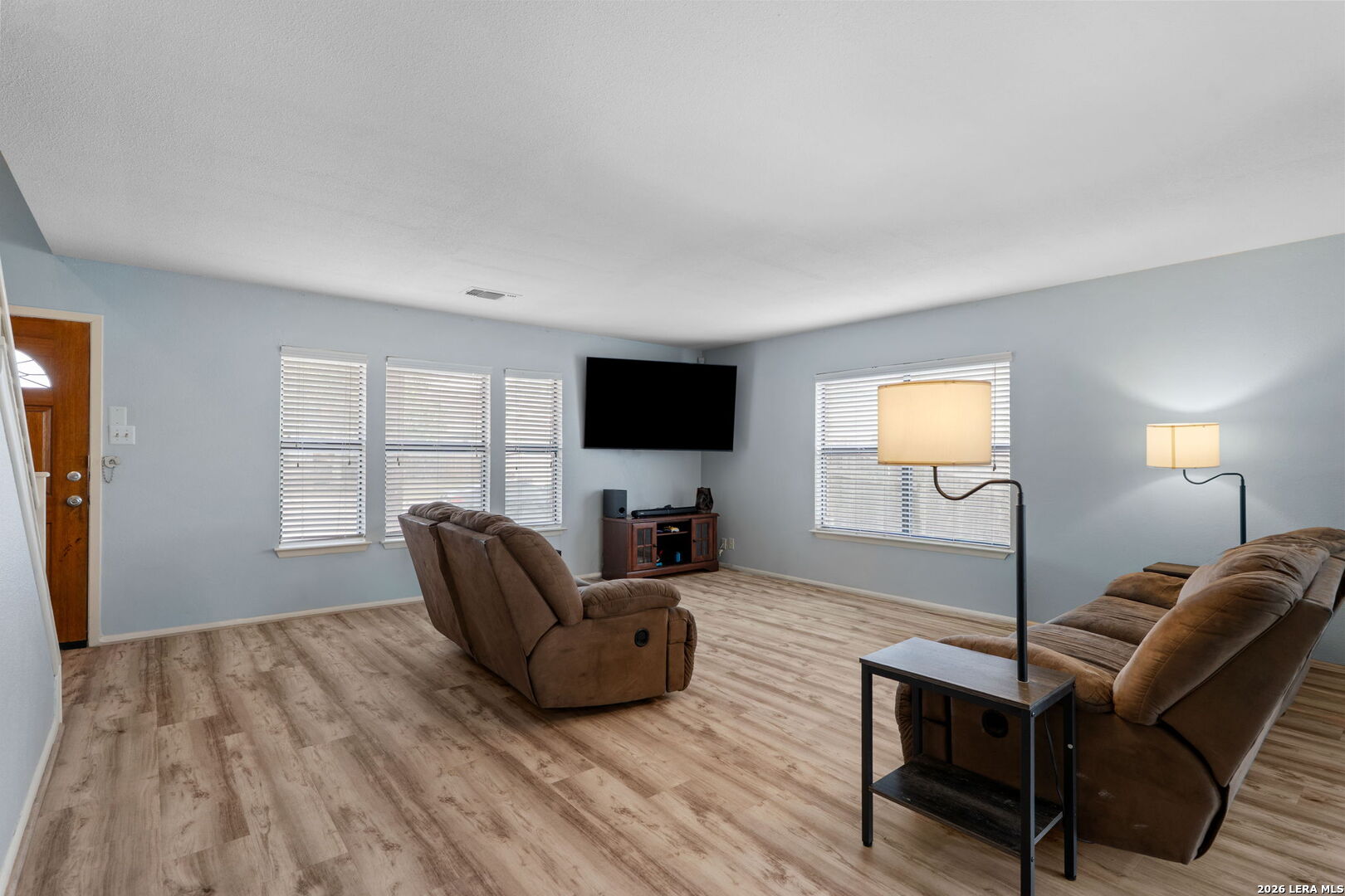 8010 Brisbane Converse, TX 78109 - Photo 7 of 22