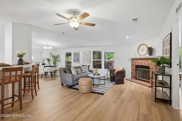 $249,900 | 138 Thomas Avenue, Jacksonville, FL 32218