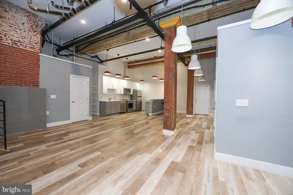 $2,000 | 1822 East Glenwood Avenue, Unit 101, Philadelphia, PA 19134