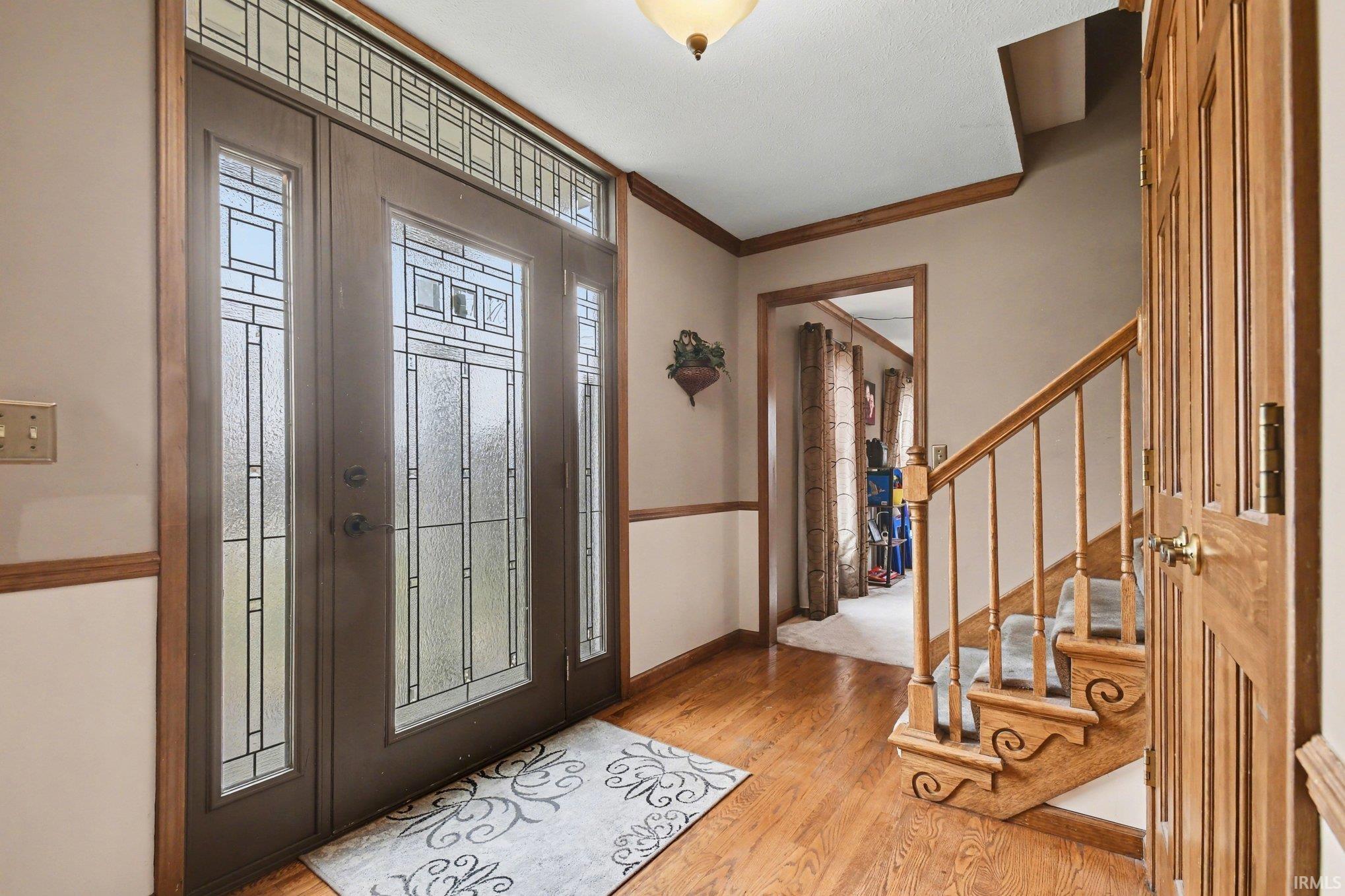 5605 Raleigh Drive South Bend, IN 46614 - Photo 3 of 36