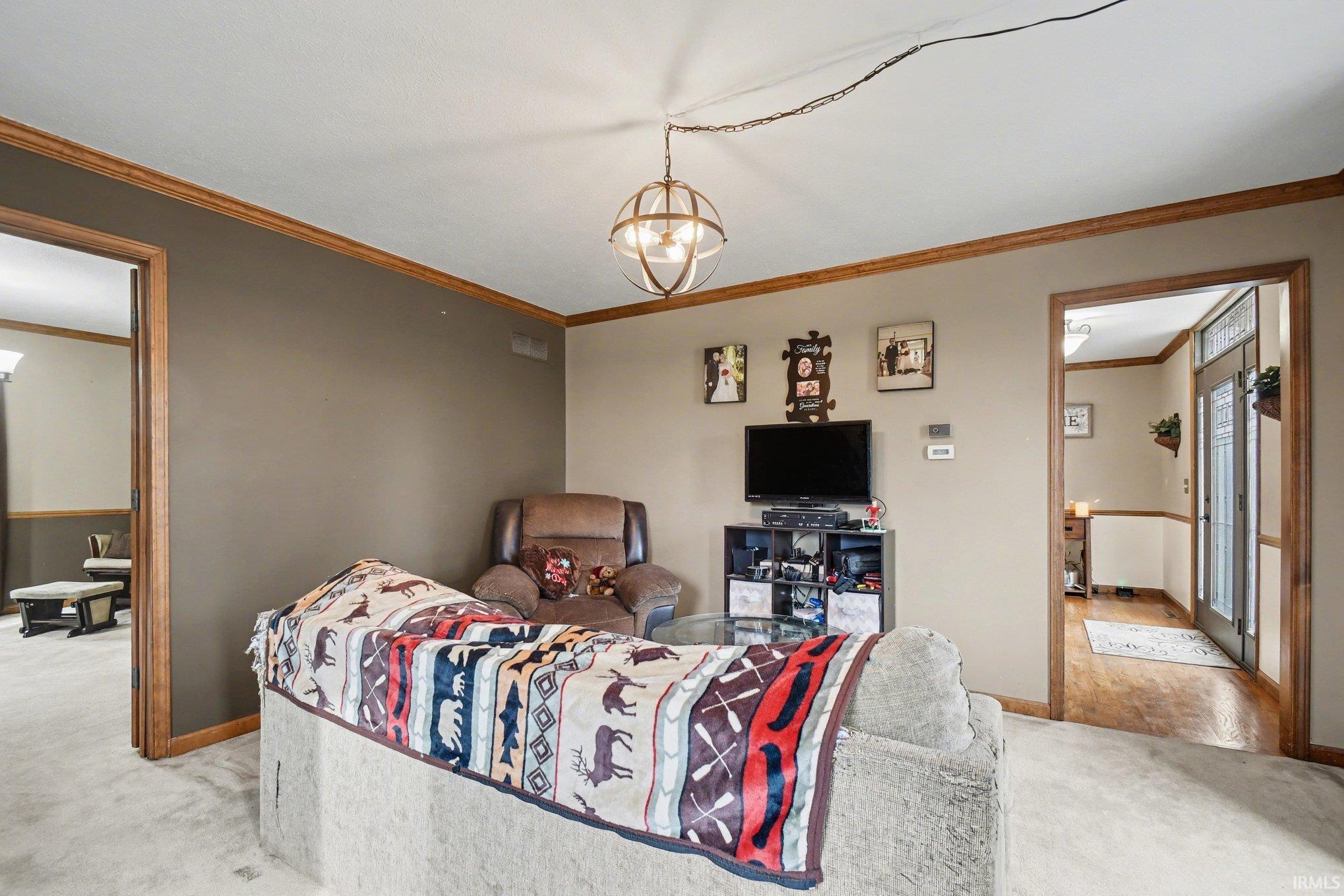 5605 Raleigh Drive South Bend, IN 46614 - Photo 5 of 36