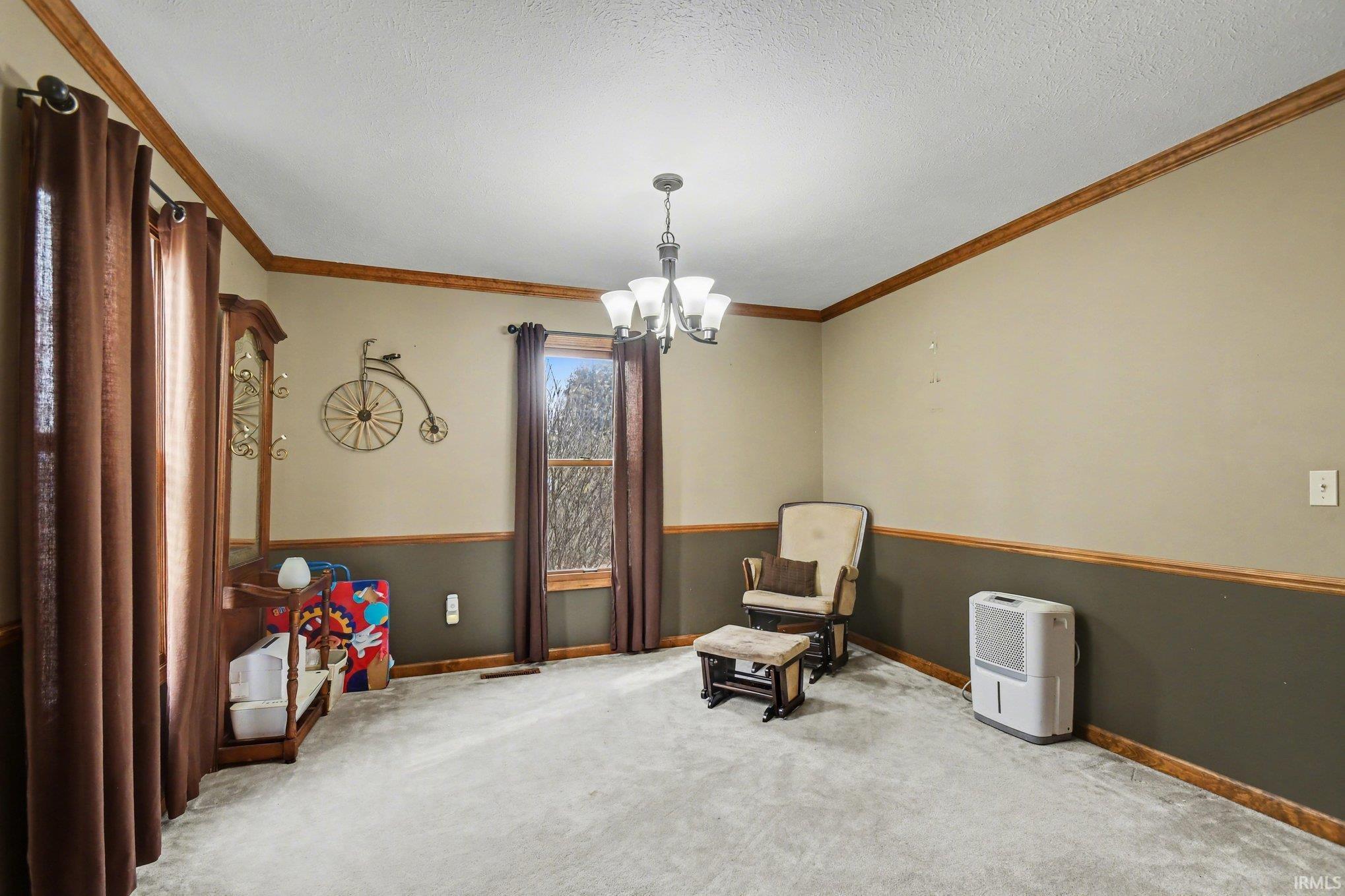 5605 Raleigh Drive South Bend, IN 46614 - Photo 9 of 36