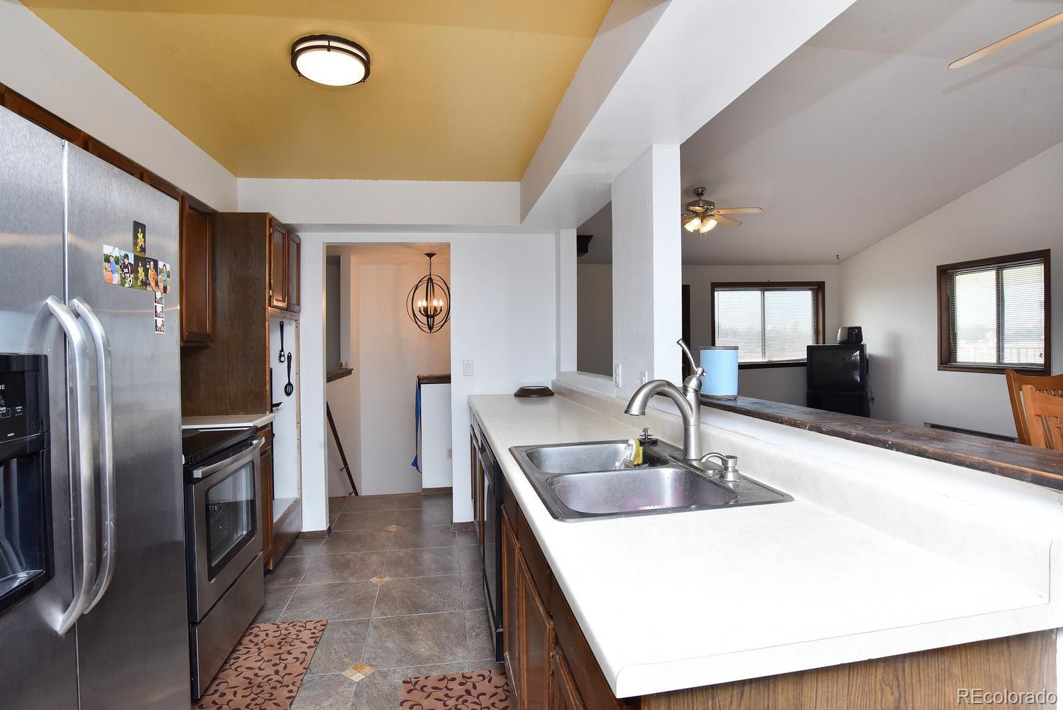 725 Picadilly Road Aurora, CO 80018 - Photo 13 of 25 Gallery Image 13