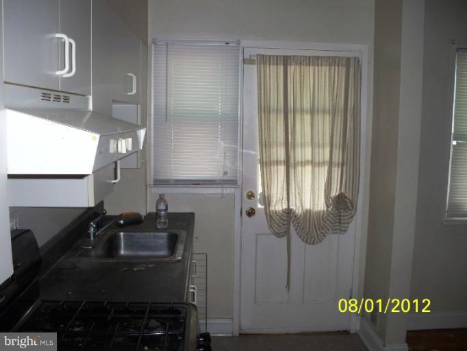 7889 Charlesmont Road Baltimore, MD 21222 - Photo 5 of 10 Kitchen 3