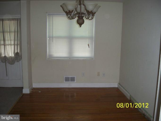 7889 Charlesmont Road Baltimore, MD 21222 - Photo 6 of 10 Dining Room