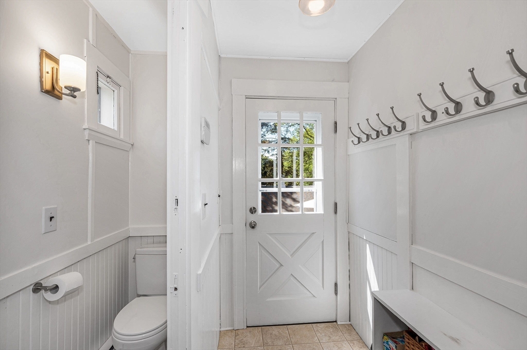 18 Wells Road Reading, MA 01867 - Photo 13 of 41
