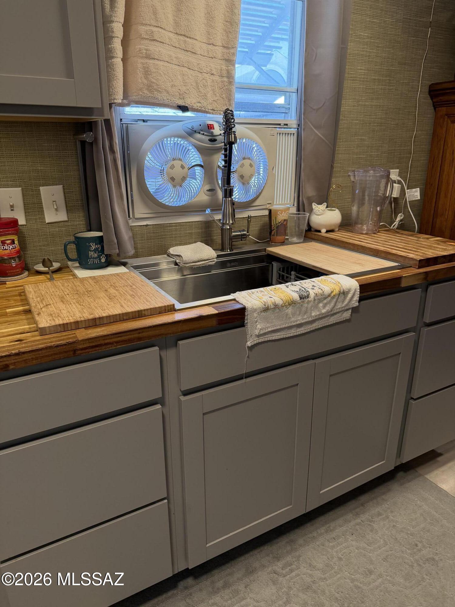 15770 North Oracle Road, Unit B4 Tucson, AZ 85739 - Photo 6 of 30 Kitchen