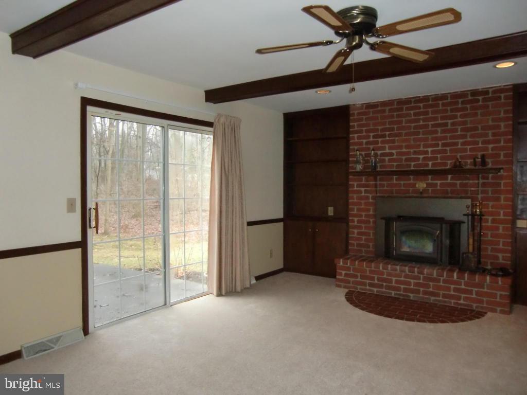 218 Valley Road Lebanon, PA 17042 - Photo 4 of 10 Gallery Image 4