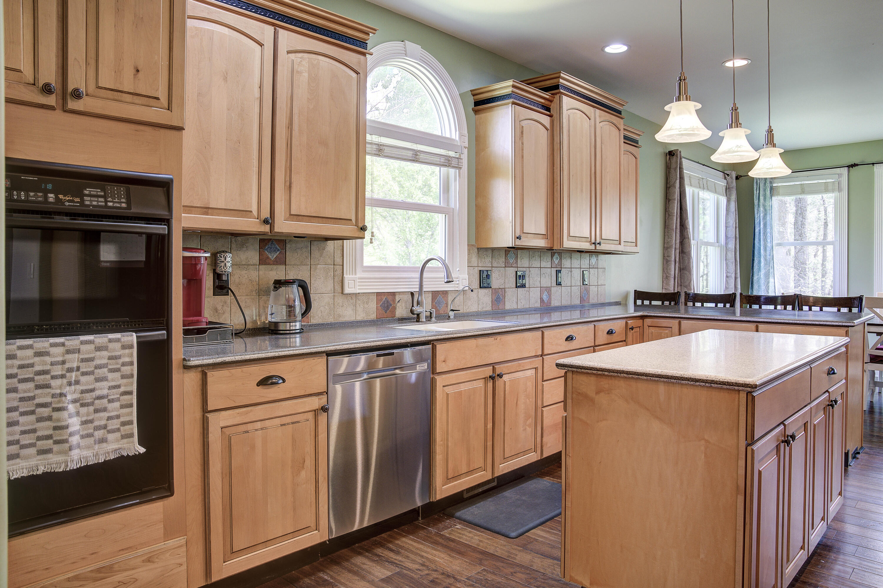 108 Stonebrook Loop Elizabethton, TN 37643 - Photo 30 of 87 Stone-Interior--8