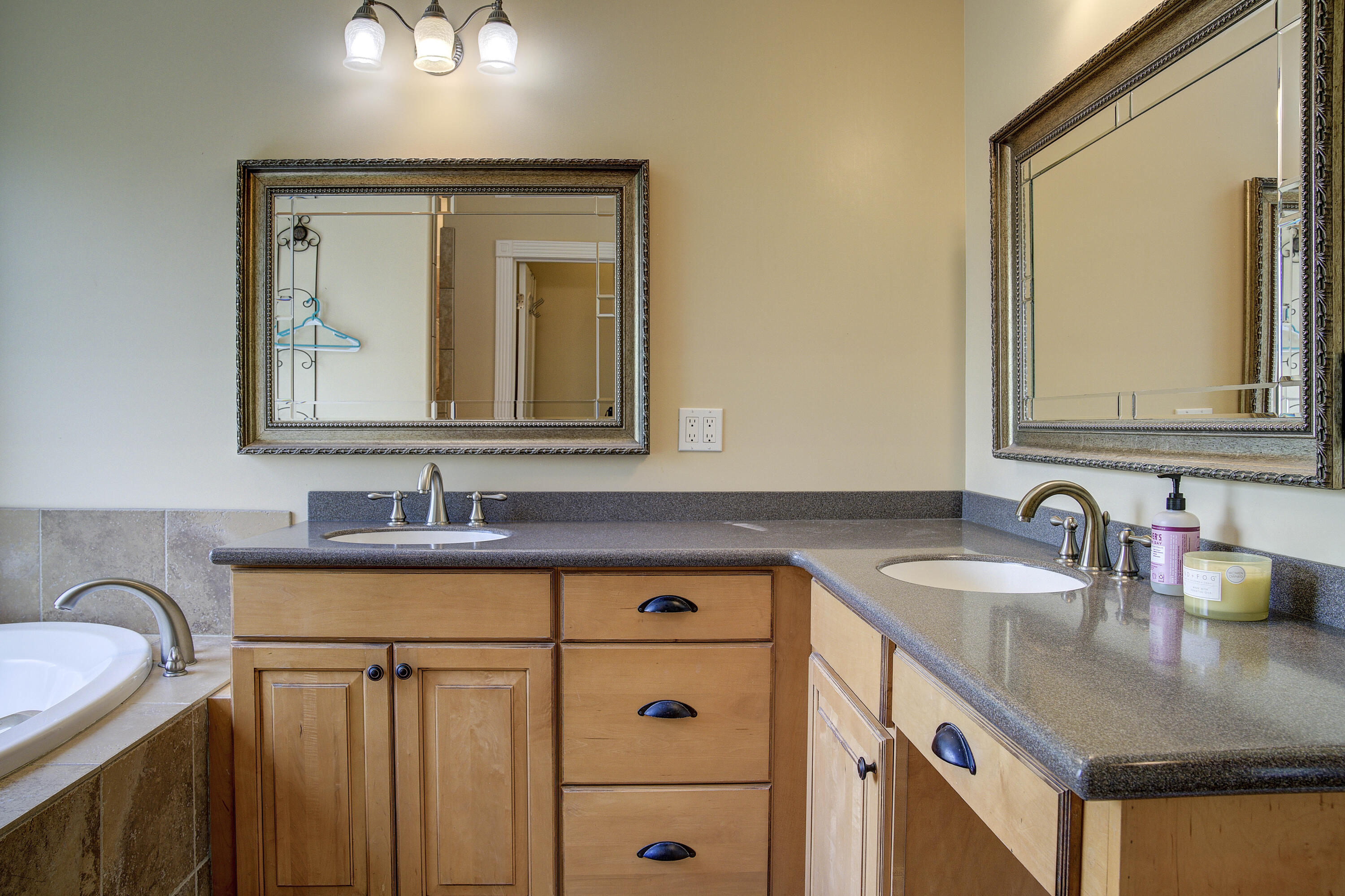 108 Stonebrook Loop Elizabethton, TN 37643 - Photo 52 of 87 Stone-Interior--35