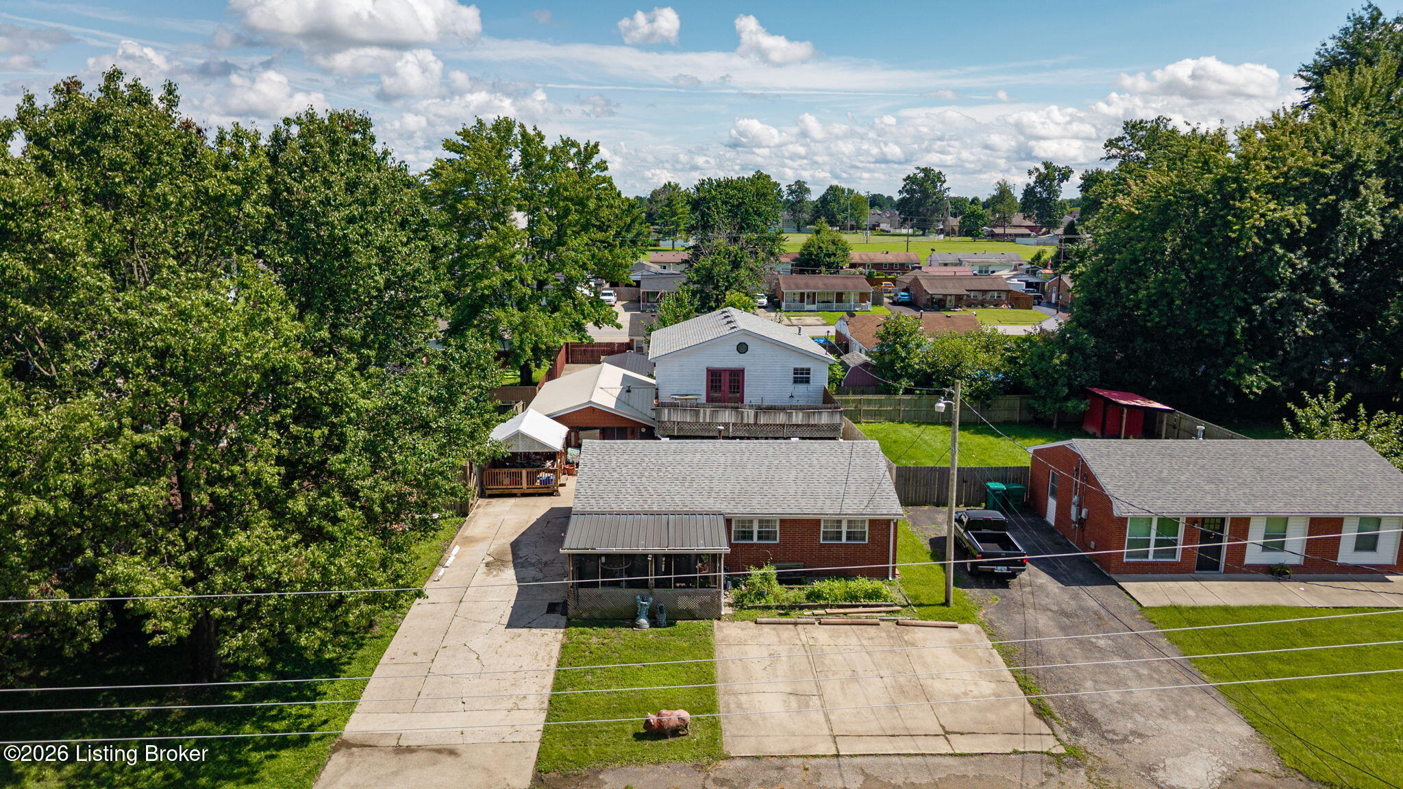 311 Meadowood Road Louisville, KY 40229 - Photo 38 of 42 34-web-or-mls-DJI_20260710161231_0514_D