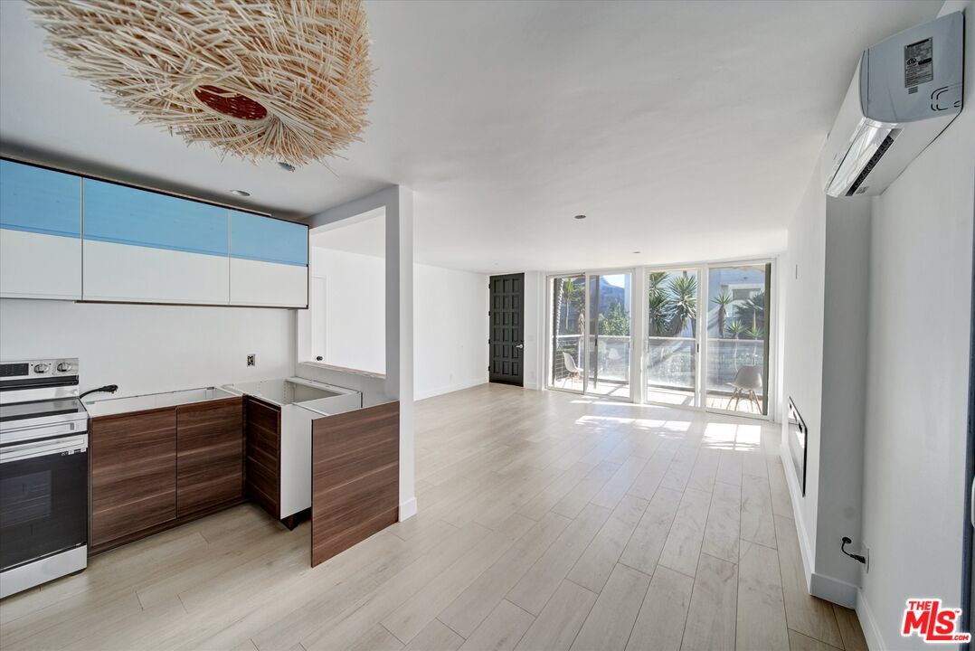 15 Spinnaker Street, Unit 101 Marina del Rey, CA 90292 - Photo 13 of 39