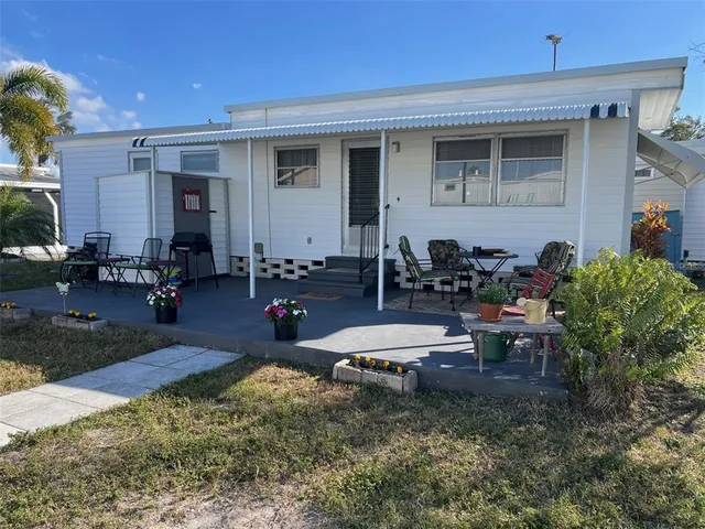 a living room filled with furniture