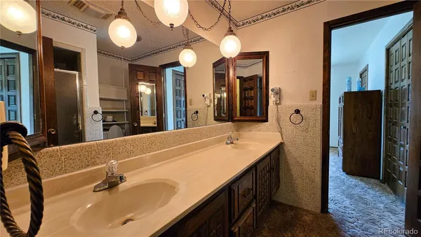 $200,000 | 412 West Poplar Street, Walsh, CO 81090