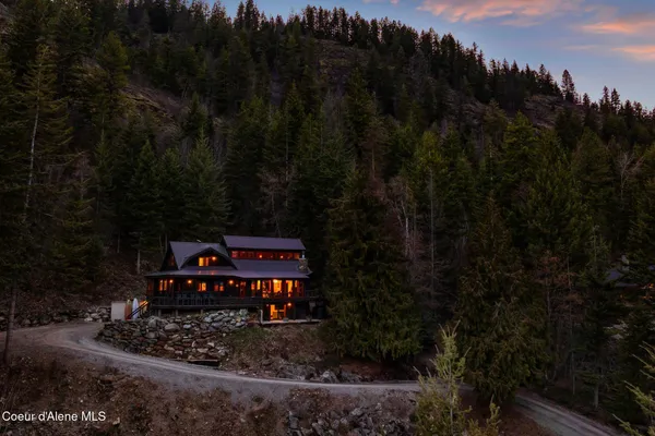 $1,899,000 | 867 Midas Drive, Sagle, ID 83860