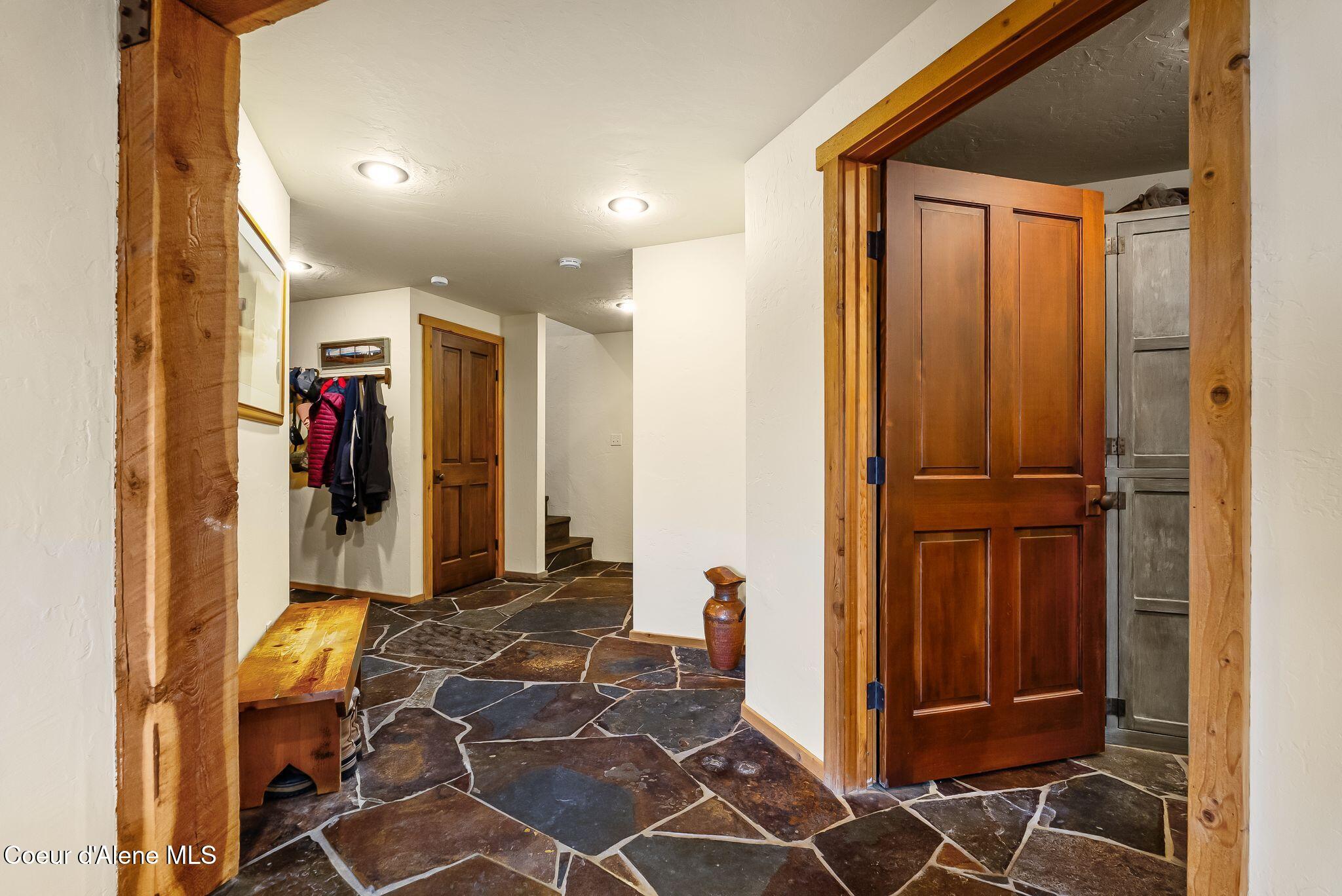867 Midas Drive Sagle, ID 83860 - Photo 40 of 85 Lower Hallway