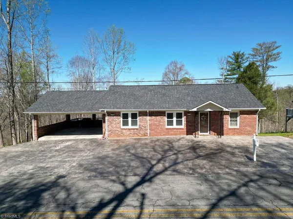 $249,000 | 490 Oakland Drive, Elkin, NC 28621