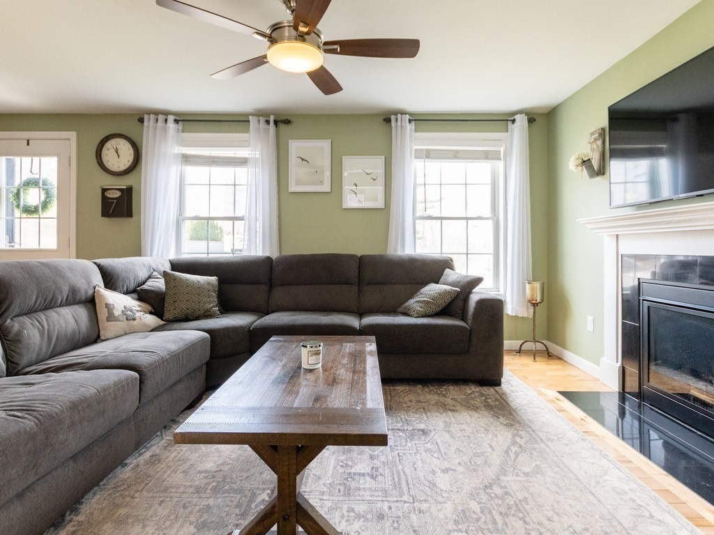 7 Stuart Street Gardner, MA 01440 - Photo 7 of 28 Gallery Image 7