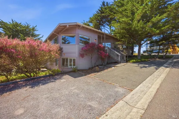 $1,565,000 | 2035 Sandpiper Court, Bodega Bay, CA 94923
