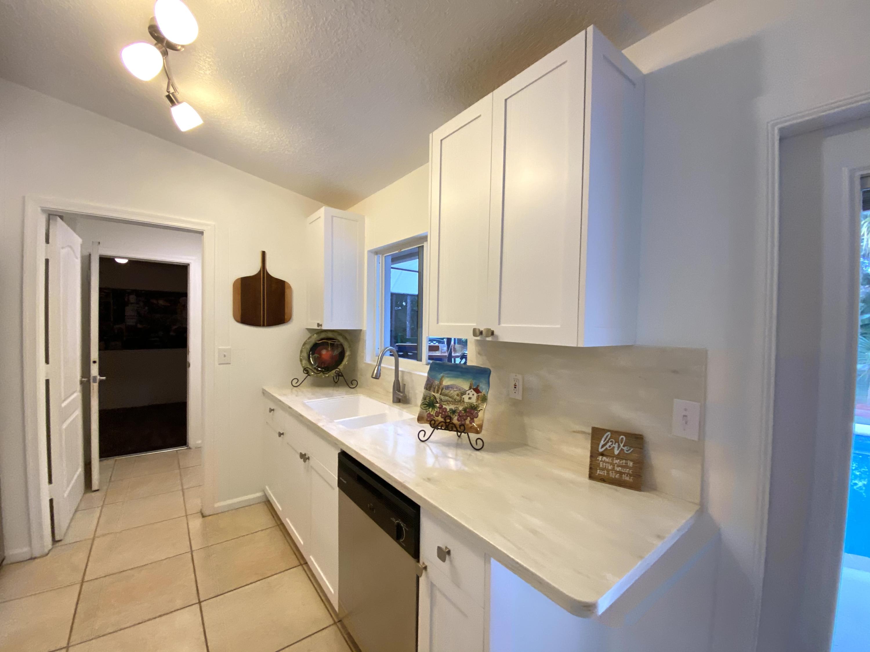 14705 76th Road North Loxahatchee, FL 33470 - Photo 21 of 99 F6A886ED-565F-4C47-9CB6-6494755B4F75