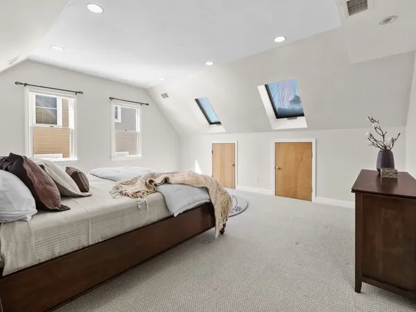 $1,995,000 | 615 Saw Mill Brook Parkway, Newton, MA 02459