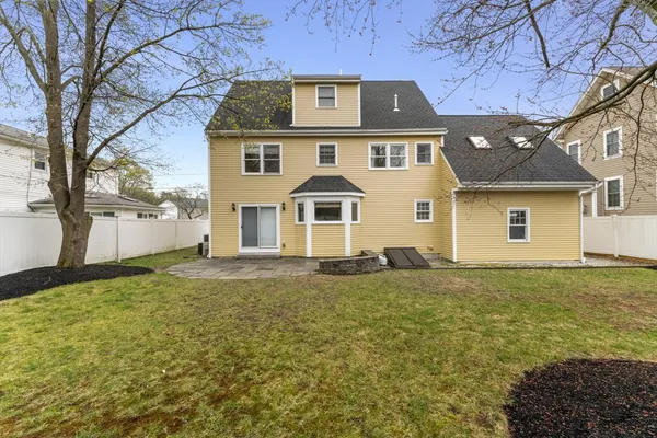 $1,995,000 | 615 Saw Mill Brook Parkway, Newton, MA 02459