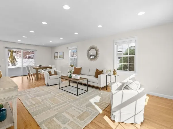 $1,995,000 | 615 Saw Mill Brook Parkway, Newton, MA 02459