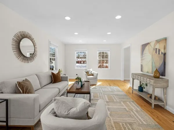 $1,995,000 | 615 Saw Mill Brook Parkway, Newton, MA 02459