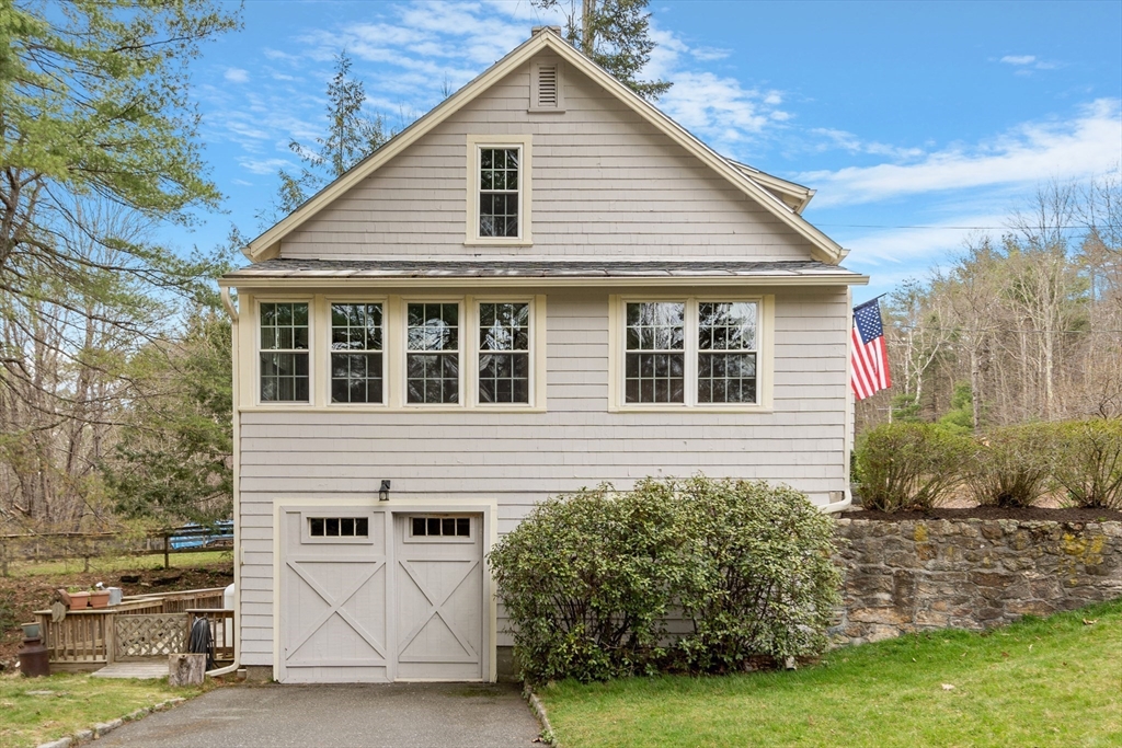 613 Petersham Road Athol, MA 01331 - Photo 4 of 41 a view of a house with backyard and garden