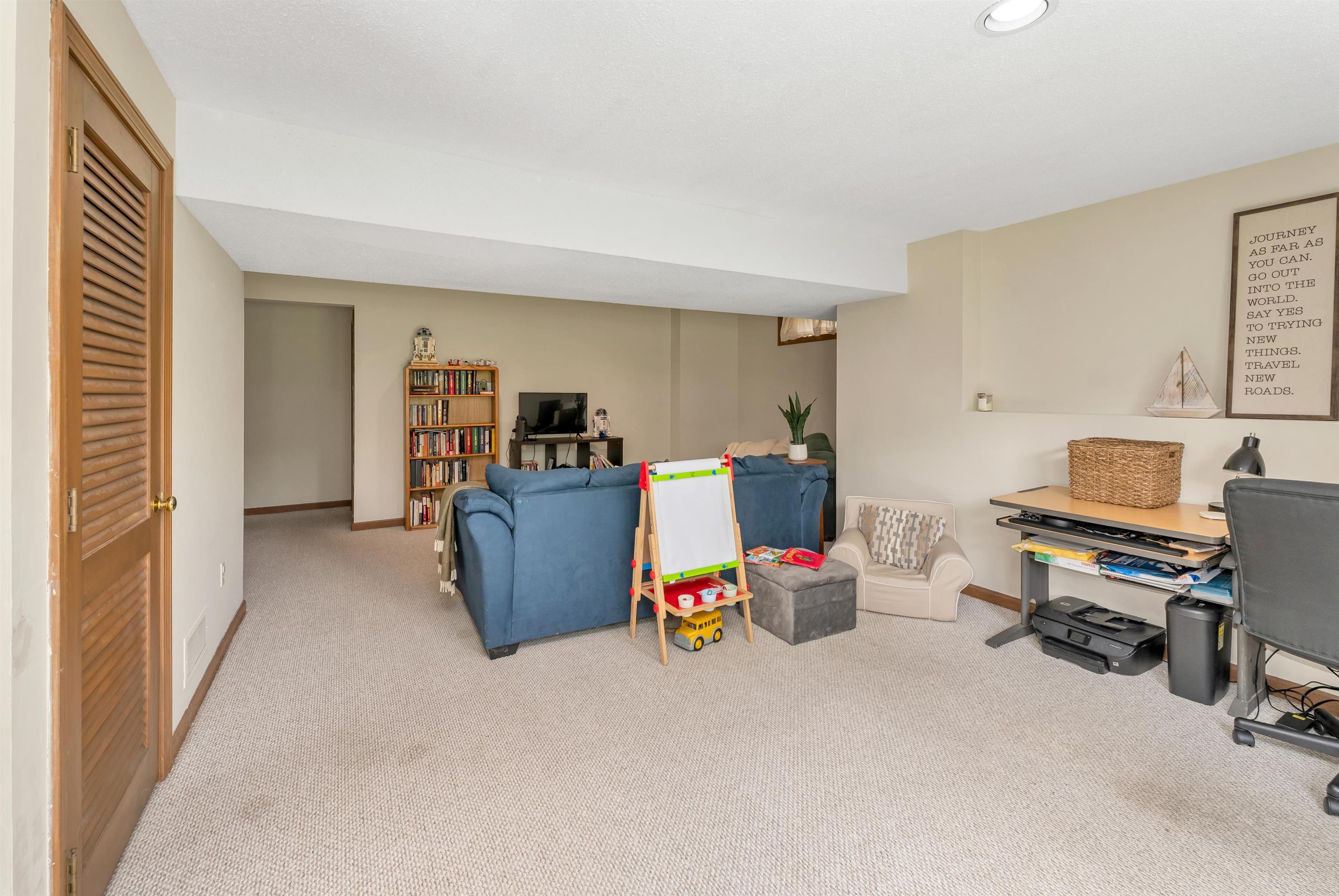 16 Gloucester Lane Nashua, NH 03063 - Photo 39 of 60 Gallery Image 39