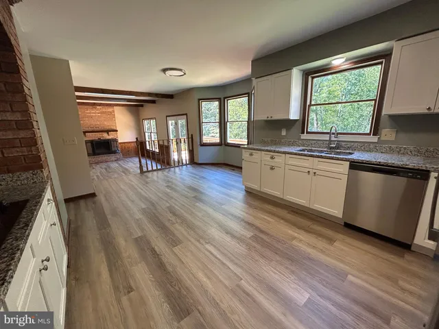 $2,845 | 1907 White Lake Drive, Fredericksburg, VA 22407