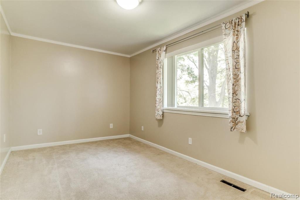 1773 West Auburn Road Rochester Hills, MI 48309 - Photo 15 of 18