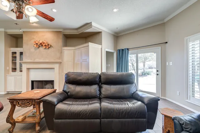 $525,000 | 1 Squaw Lane, Ransom Canyon, TX 79366