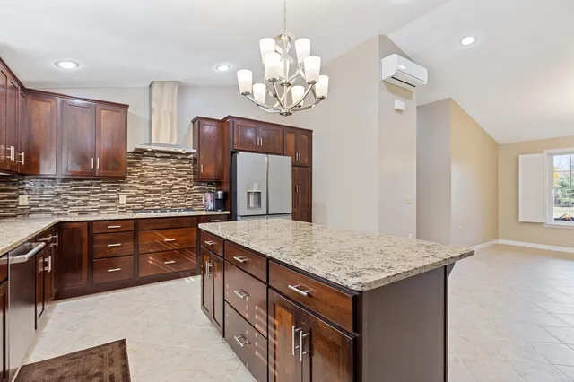 $849,500 | 39 Knapp Lane, South China, ME 04358