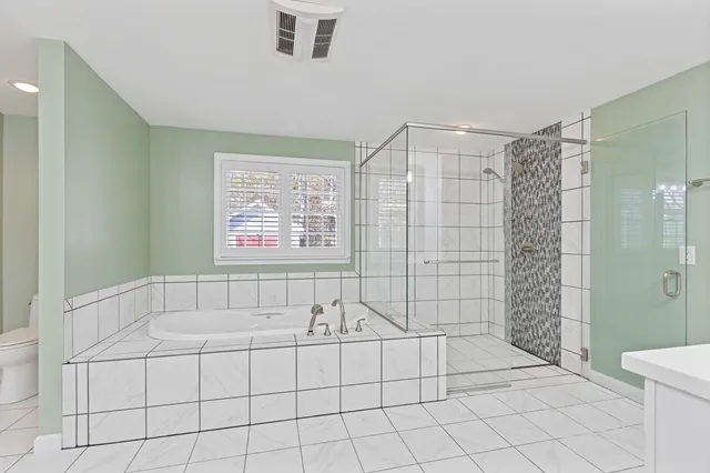 $849,500 | 39 Knapp Lane, South China, ME 04358